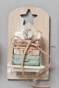 Μπομπονιερα βαπτισης για αγόρι κοριτσι ξύλινο κρεμαστο καδρακι με σαπουνι βαλίτσα travel ταξίδι με αστέρι