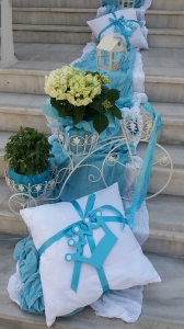 Στολισμος εκκλησιας βαπτισης για αγορι με φυσικα λουλουδια θεμα βαπτισης πριγκιπας κορωνα