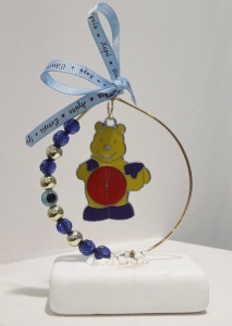 Μπομπονιέρα βάπτισης αρκουδάκι winnie μεταλλική χρυσή ονειροπαγίδα