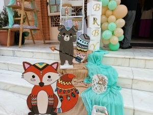 Στολισμός εκκλησίας βάπτισης ethnic boho θέμα ζώα του δάσους